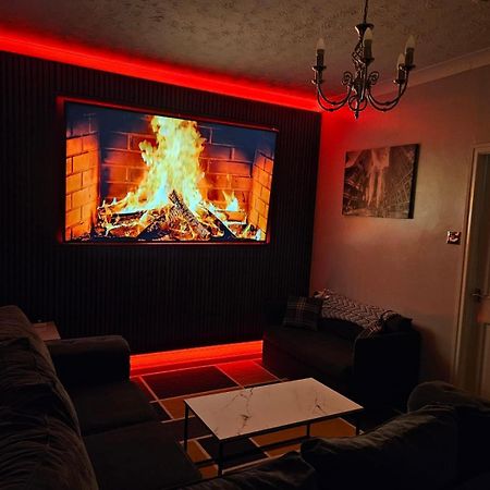 Lister Park Bradford 2Bed Detached Cottage House Parking Cinema Screen Games Room Exteriör bild
