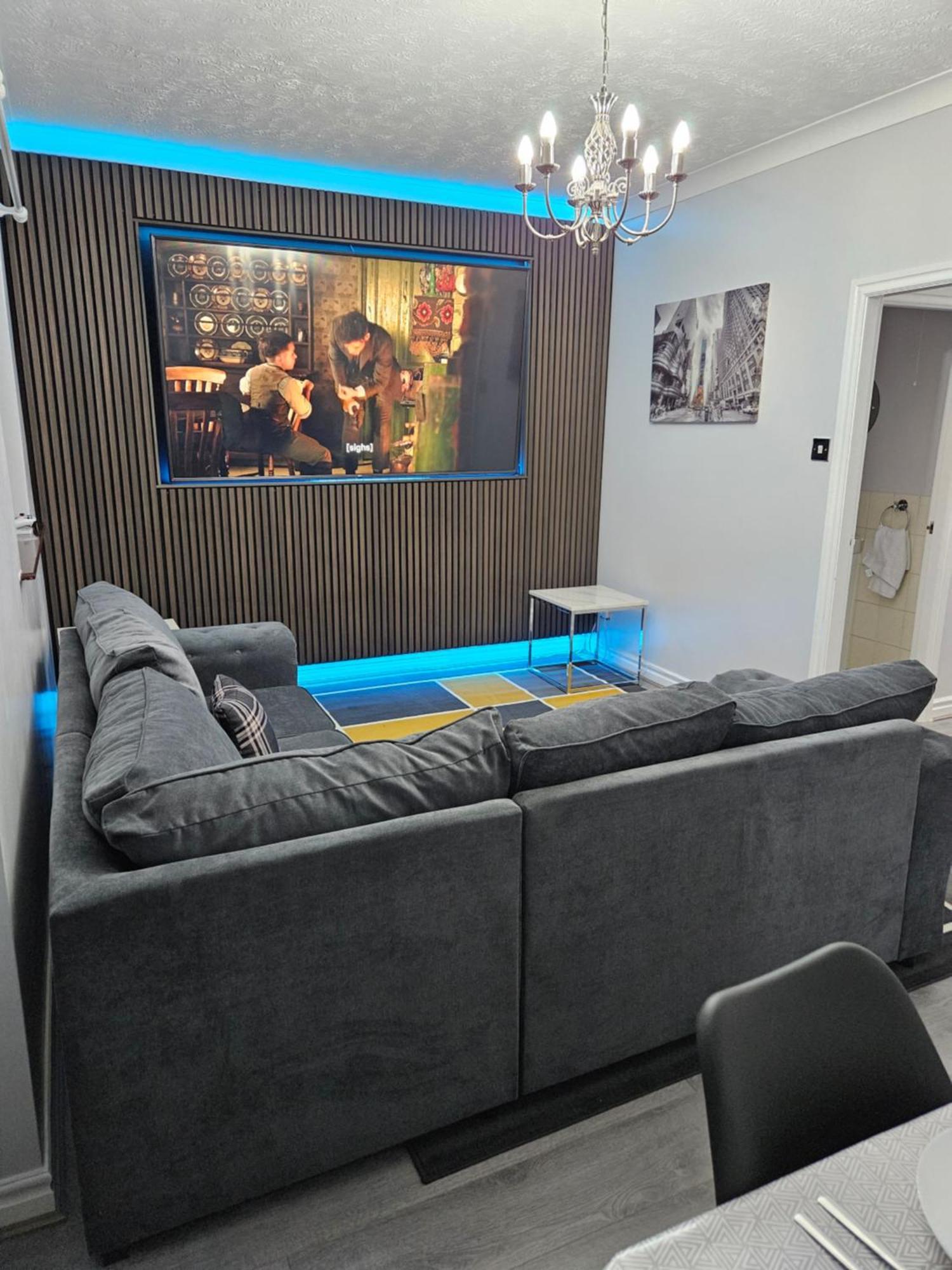 Lister Park Bradford 2Bed Detached Cottage House Parking Cinema Screen Games Room Exteriör bild
