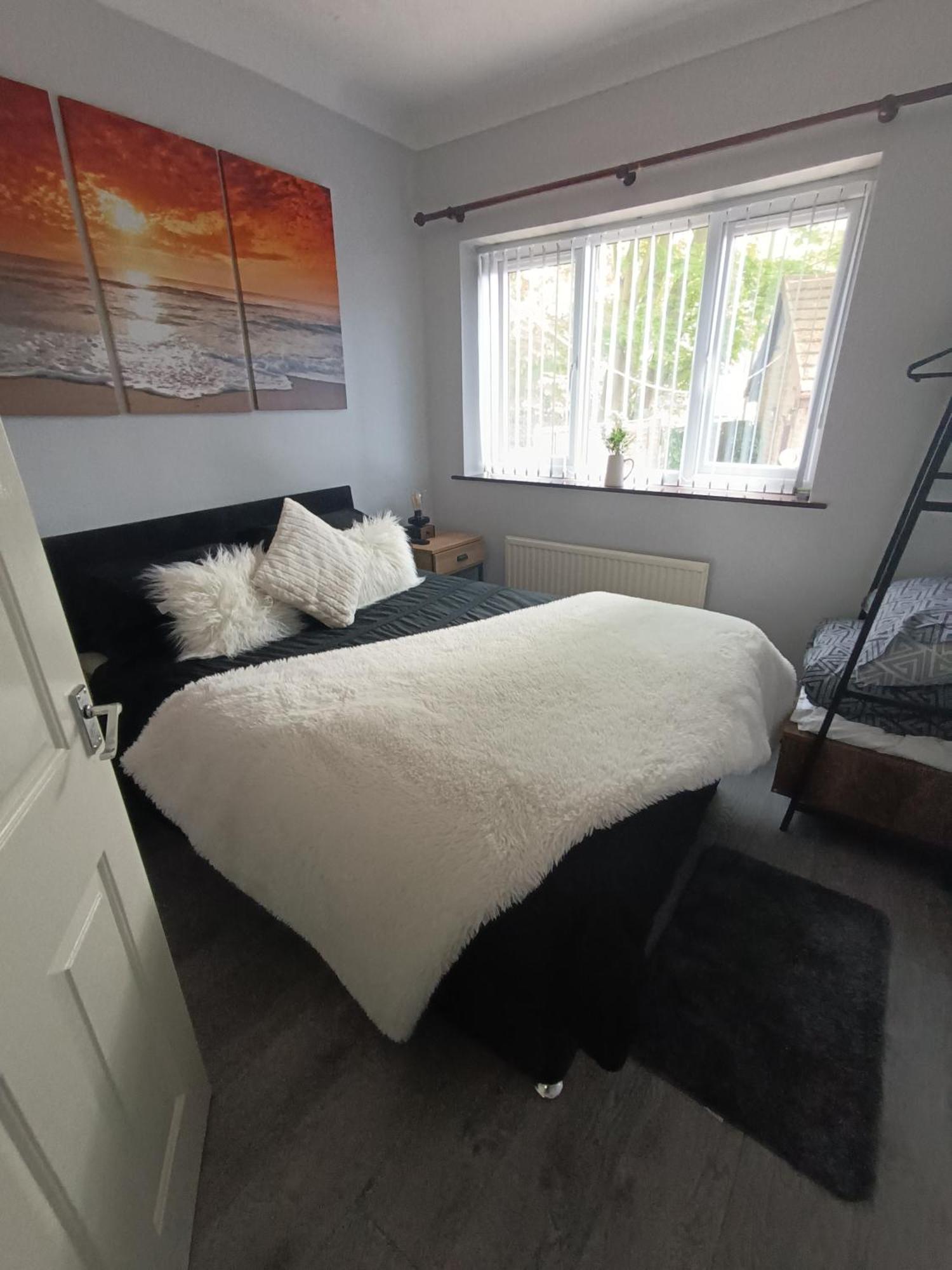 Lister Park Bradford 2Bed Detached Cottage House Parking Cinema Screen Games Room Exteriör bild