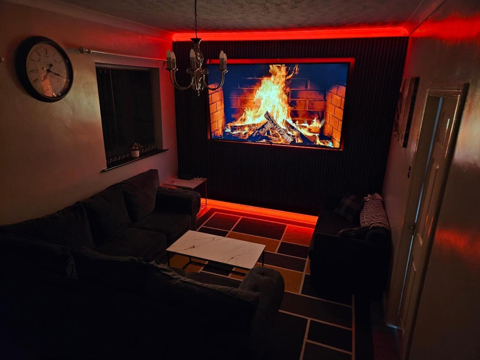 Lister Park Bradford 2Bed Detached Cottage House Parking Cinema Screen Games Room Exteriör bild